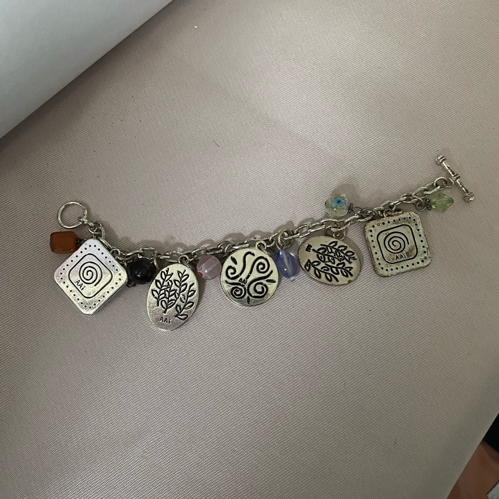 Vintage Charm Bracelet with Eiffel Tower and Pyramid Charms Aai - Picture 3 of 5
